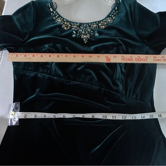 NWT Alex Evenings size 12 green velvet dress - Picture 4 of 15